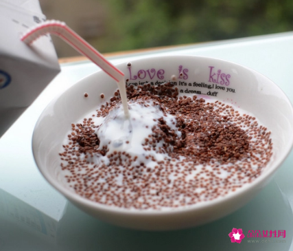 海藻面膜敷脸技巧