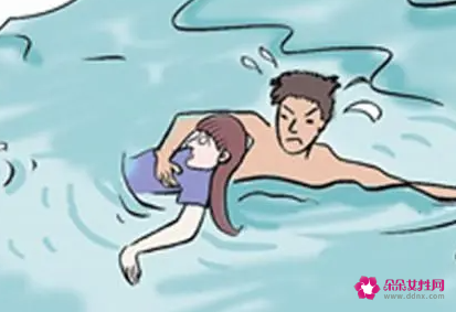 梦见儿子掉水里被救起有什么征兆