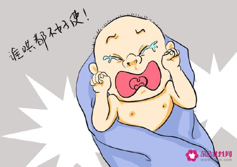 奶奶抱就哭妈妈抱就不哭