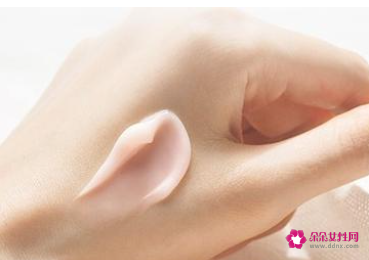 化妆品乳液和霜的区别有哪些