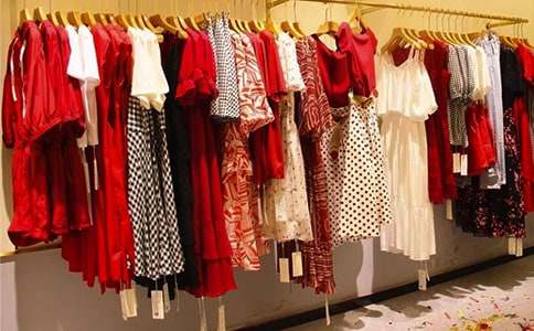 梦见狗咬我衣服的原因