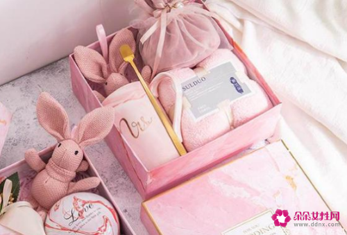 宝宝满月伴手礼