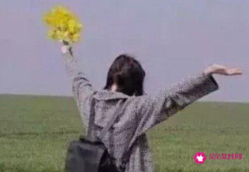 女生开始打扮自己说明什么