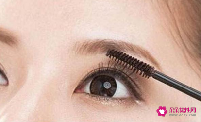 怎样将眼睛变大