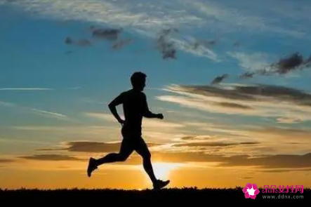 怎样慢跑有益健身