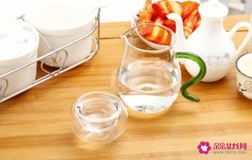 白醋洗脸的正确方法有哪些