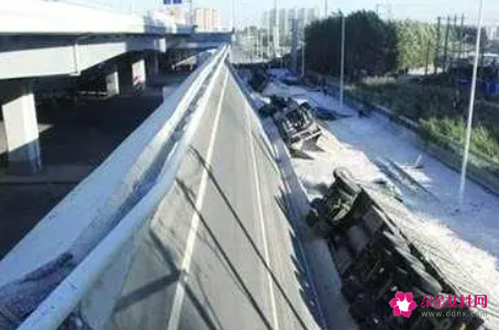 梦见立交桥塌了是什么意思呢