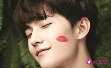 一个男生喜欢你的表现有哪些