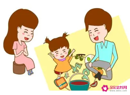 宝宝羞于见人爸妈如何帮