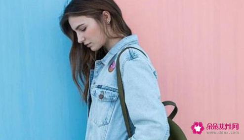 梦见死去的外婆还活着跟我说话预示什么