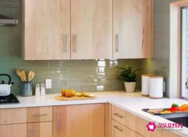 如何布置厨房有利于家人