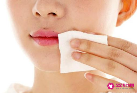 局部卸妆术让肌肤重现清透