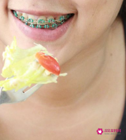 牙齿黄怎么办教你牙齿美白小窍门