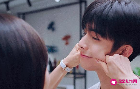 把男生撩到脸红的话