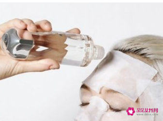 爽肤水在前还是后