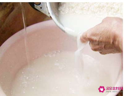 怎样拖地才能干净无异味