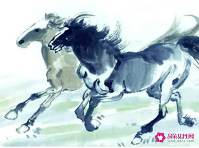 属马的床头朝向