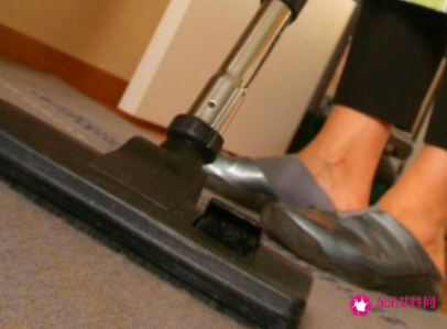 怎样拖地才能干净无异味