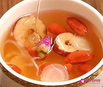 春季抗皱养颜食谱有哪些