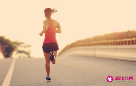 早上晨跑和晚上跑步哪个好