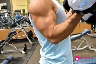 梦见自己健身有肌肉