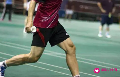 每天晚上打羽毛球有什么好处