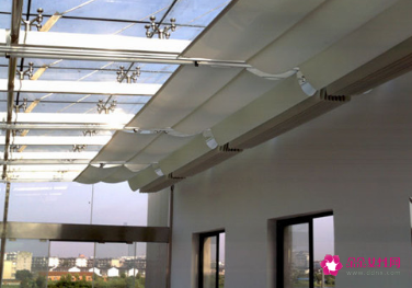 阳光房用什么遮阳最好