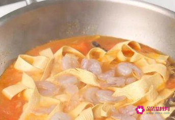 西红柿木耳汤的做法