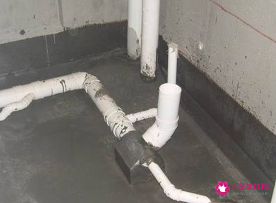 房子墙角潮湿发霉