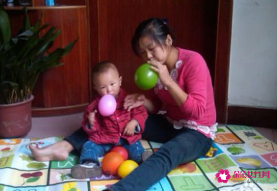 亲子游戏并不是替孩子游戏