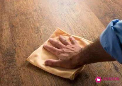 怎样拖地才能干净无异味