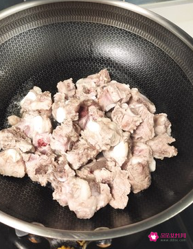 辣子排骨怎么做