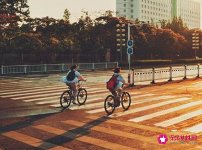 已婚女人梦见上学迟到