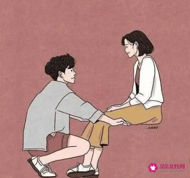 一个内向的男生喜欢女生的表现