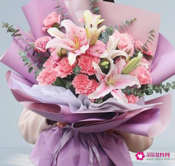 送母亲康乃馨多少朵合适