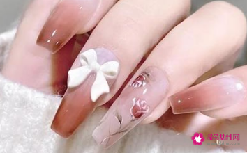 美女好看的手指甲