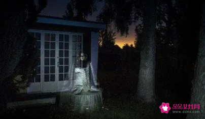 梦见自己看到很多鬼魂