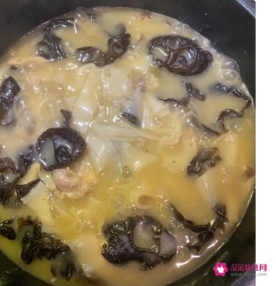 黑木耳汤高压锅烧多久