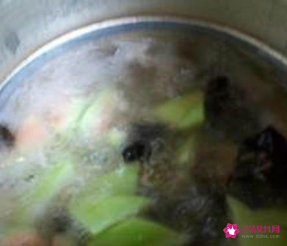 黑木耳汤高压锅烧多久