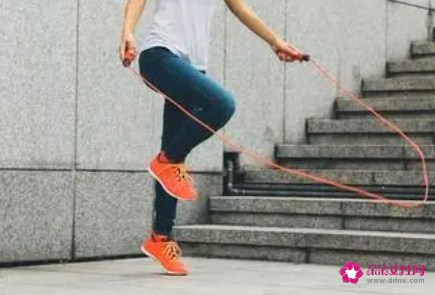 跳绳腿反而变粗了怎么办