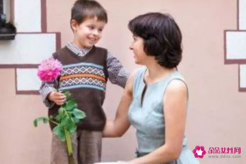 母亲应该怎样教育男孩子