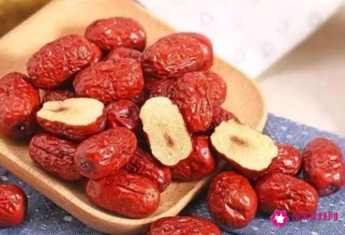 红枣泡水喝的禁忌有哪些