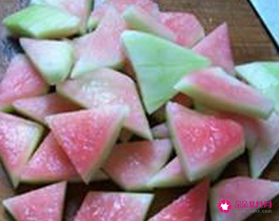 黑木耳汤高压锅烧多久