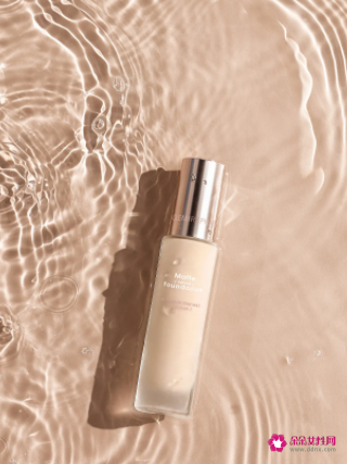 冷肤色用什么粉底液