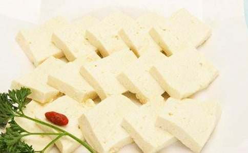 白带像豆腐渣一样还伴有外阴瘙痒是什么引起的