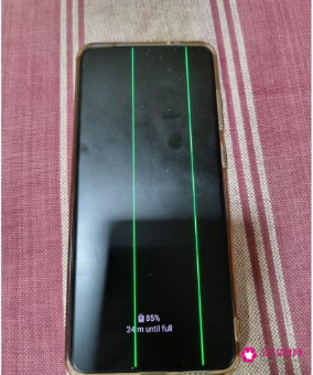 三星Galaxy S20屏幕又翻车：出现紫色或绿色线条