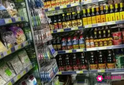 梦见在超市吃东西