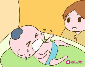 两月婴儿肠胀气哭闹怎么办