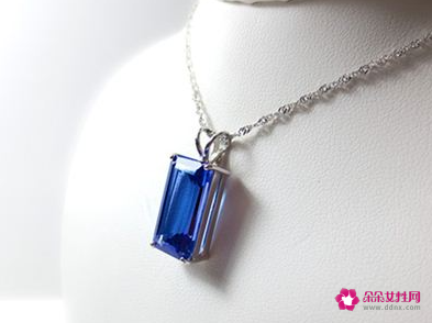 梦见盒式链坠什么寓意