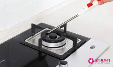 先燃气点火还是先装燃气灶